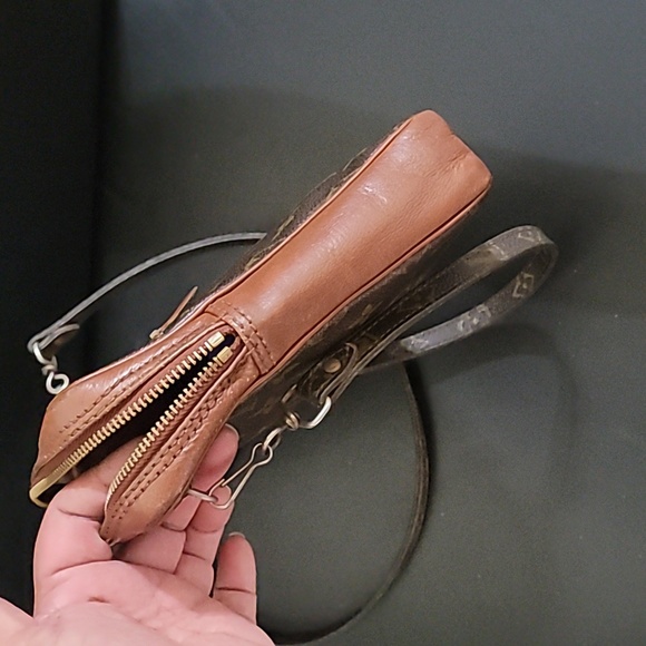 Authentic VINTAGE Louis Vuitton Marly Bandouliere Shoulder Bag - Picture 5 of 10